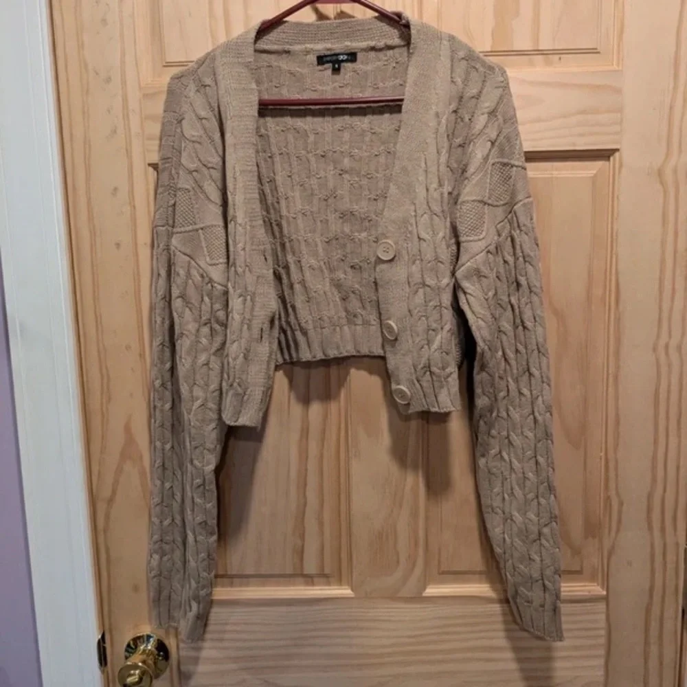 Express Beige Cropped Cable Cardigan